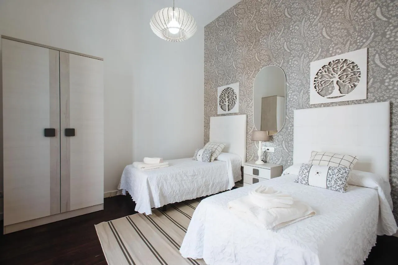Apartamento Puerta Real - Free Parking Seville