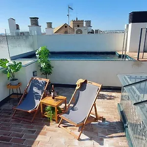 San Luis Downtown & Pool Appartamento