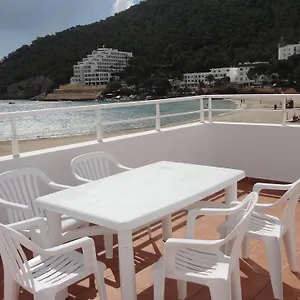 https://apartamentos-cala-llonga.ibizaislandhotels.net