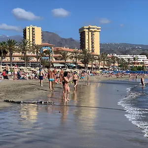 https://apartamento-en-playa-las-vistas.in-canary-islands.com