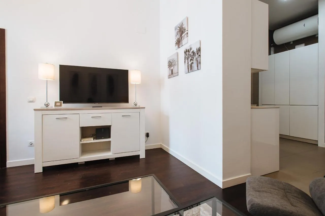 Apartment Apartamento Puerta Real - Free Parking Seville