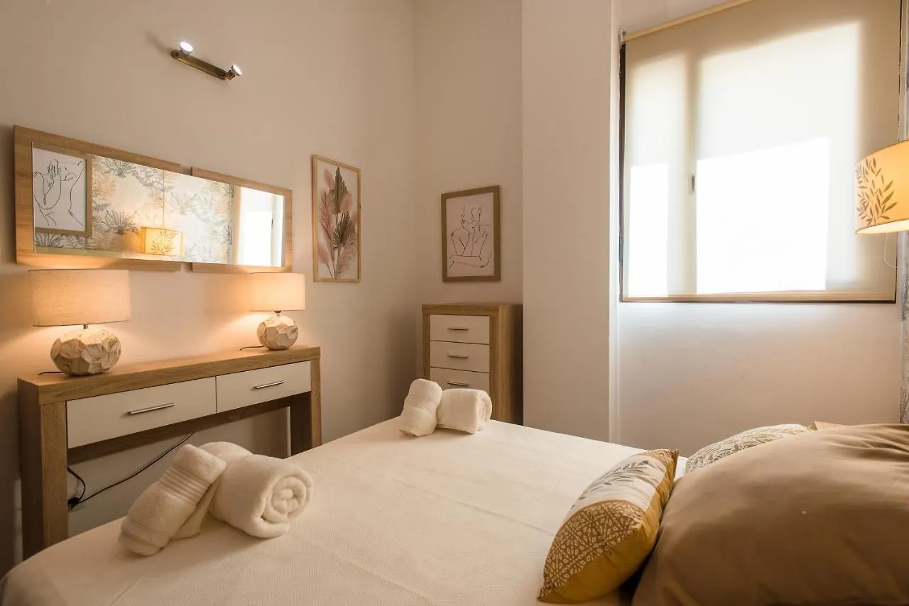 Apartamento Puerta Real - Free Parking Seville