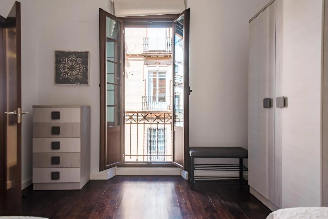 Apartment Apartamento Puerta Real - Free Parking Seville Spain