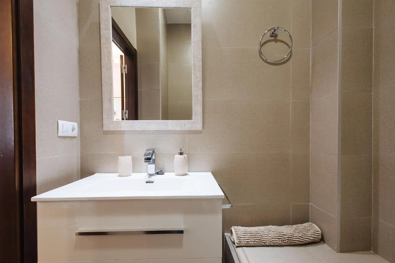 Apartment Apartamento Puerta Real - Free Parking Seville