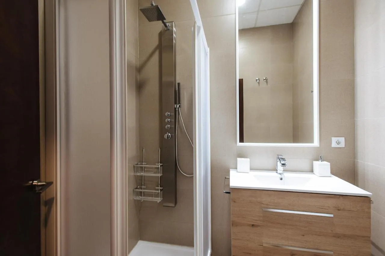 Apartamento Puerta Real - Free Parking Seville 0*,