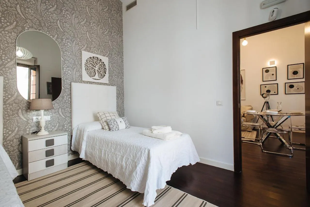 Apartamento Puerta Real - Free Parking Seville